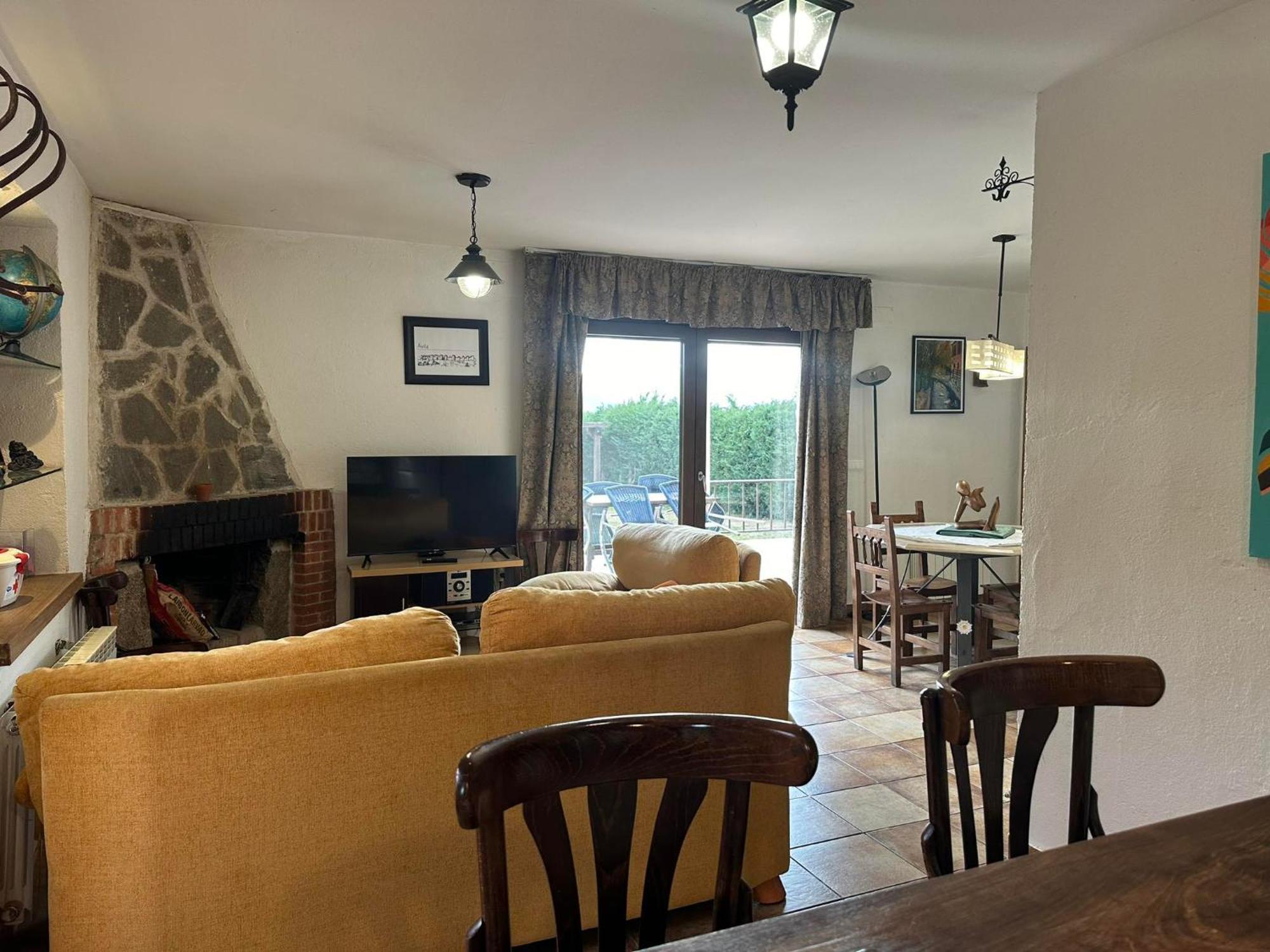 Vivienda De Uso Turistico El Nido Guest House La Serrada Ngoại thất bức ảnh